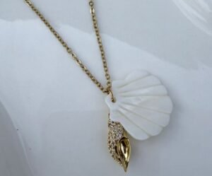 Collier coquillage-perle