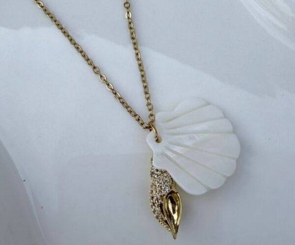 Collier coquillage-perle